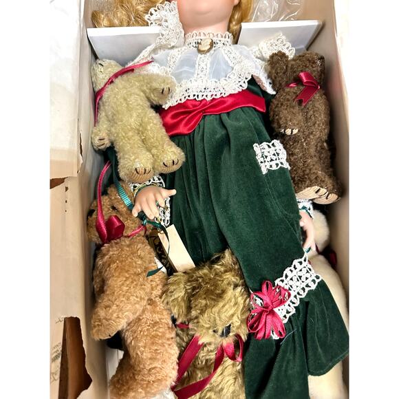 Connoisseur Collection Doll by Seymour Mann 1997 "The Bear Collector" NEW in Box - Picture 4 of 12